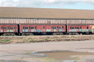 8.1987,Port Dock - 860 class trailer cars - 873+ 879 + 871