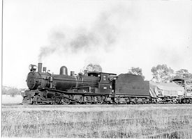 loco SAR T183 on freight